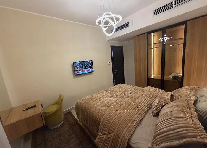 Flat, 1 Bed For Rent Apartment *